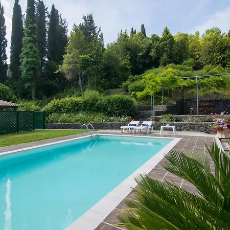 Corfu Town Mini Private Pool Gardens Feriehus